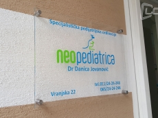 Tabla za firmu pleksiglas Neopediatrica - Beograd